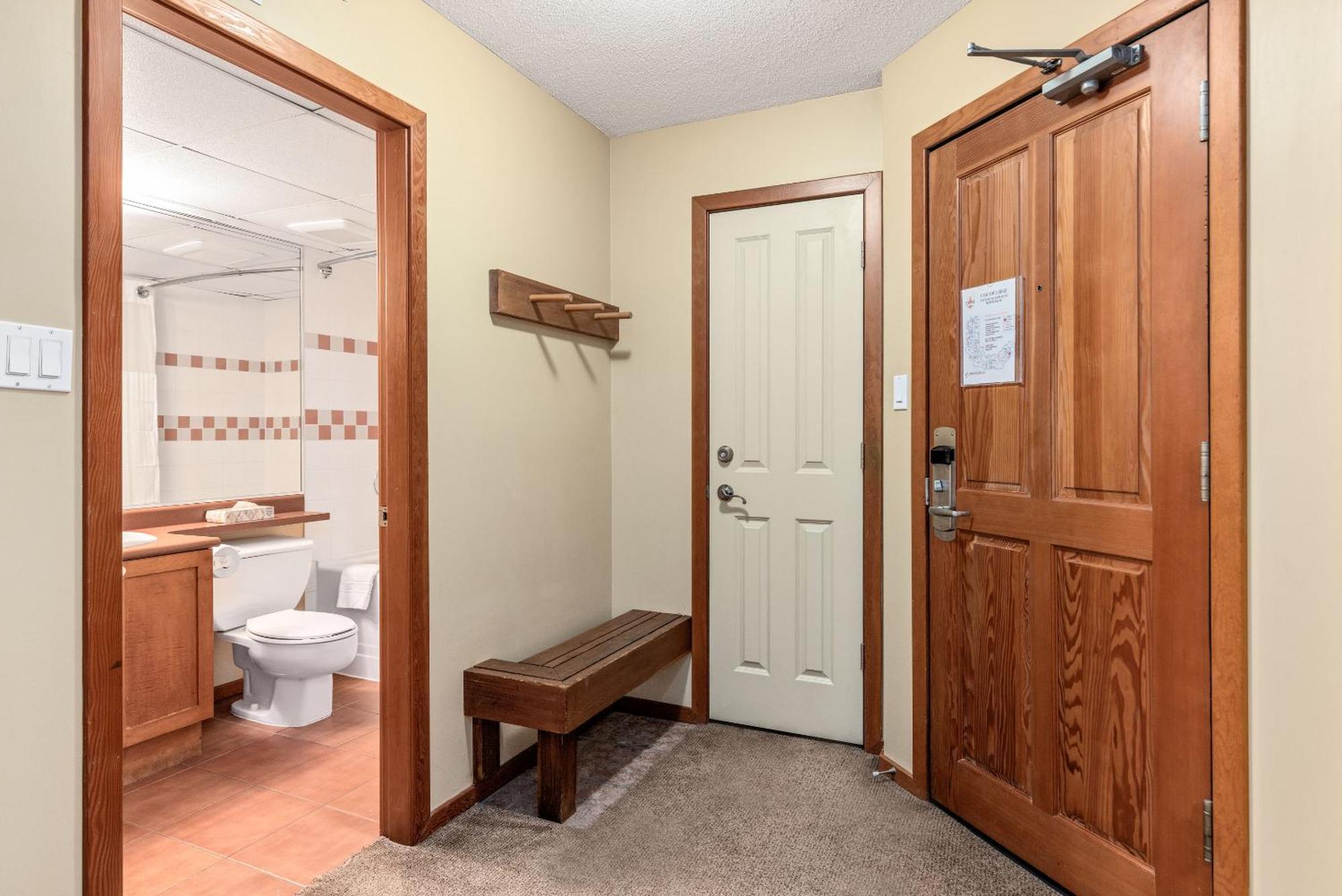 Spring Summer Special Cascade Lodge Suite Wifi 2 Hot Tubs Pool Gym Sauna Ski & Bike Storage Room Уистлер Экстерьер фото