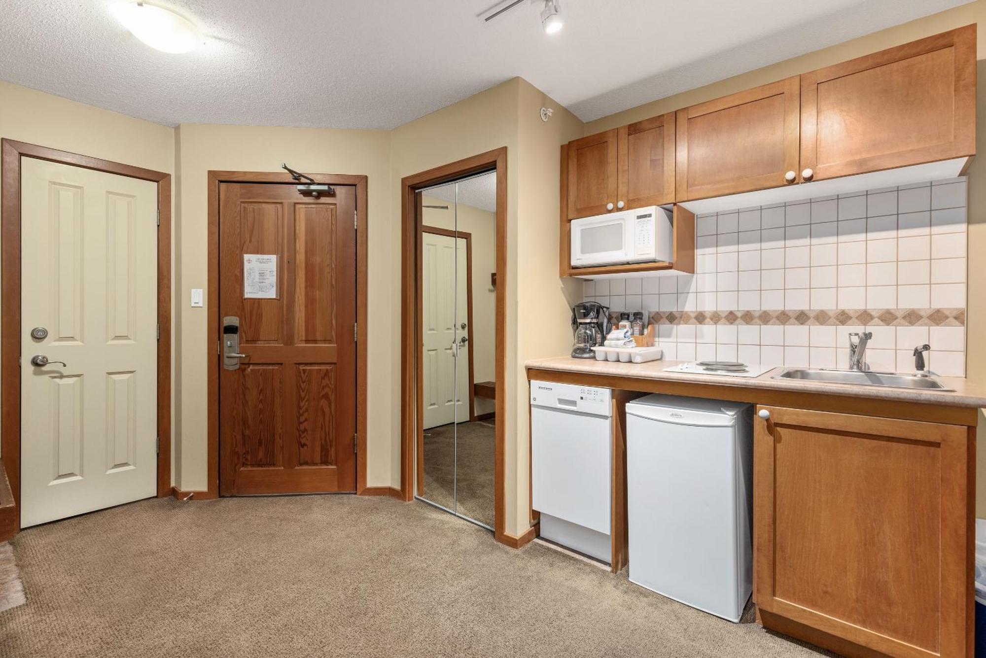 Cascade Lodge Suite Wifi 2 Hot Tubs Pool Gym Sauna Parking Ski And Bike Storage Уистлер Экстерьер фото