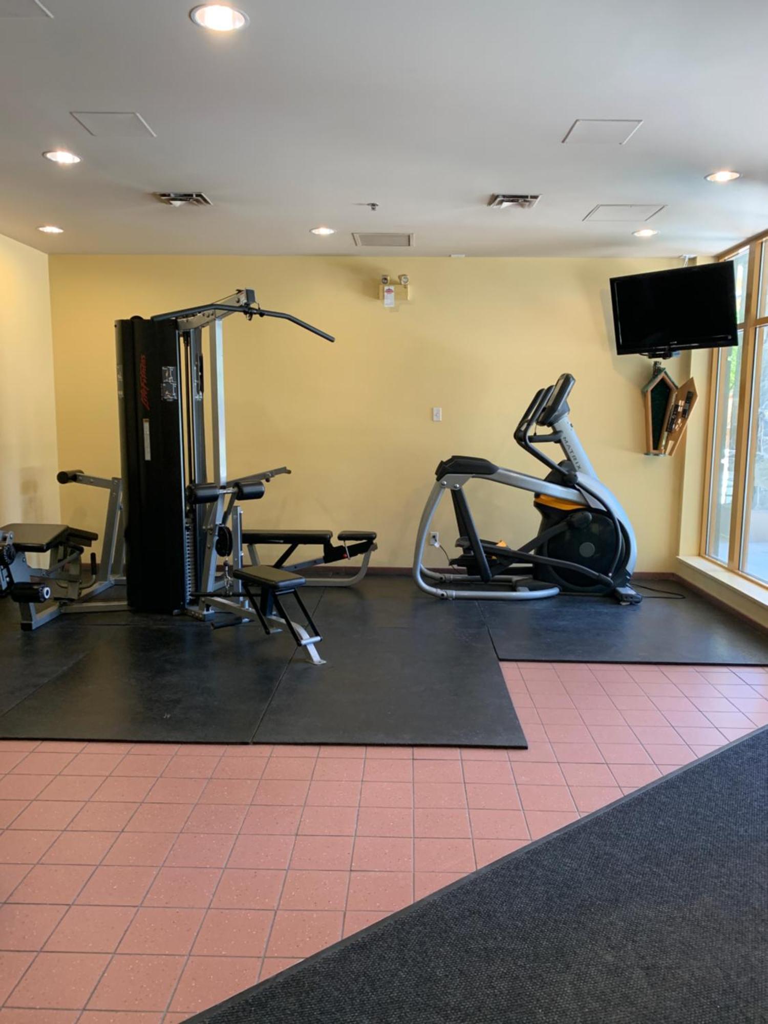 Spring Summer Special Cascade Lodge Suite Wifi 2 Hot Tubs Pool Gym Sauna Ski & Bike Storage Room Уистлер Экстерьер фото